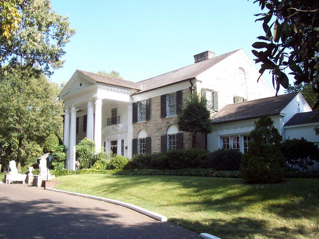 Graceland: the mansion