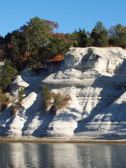 White chalk bluffs, a closer look